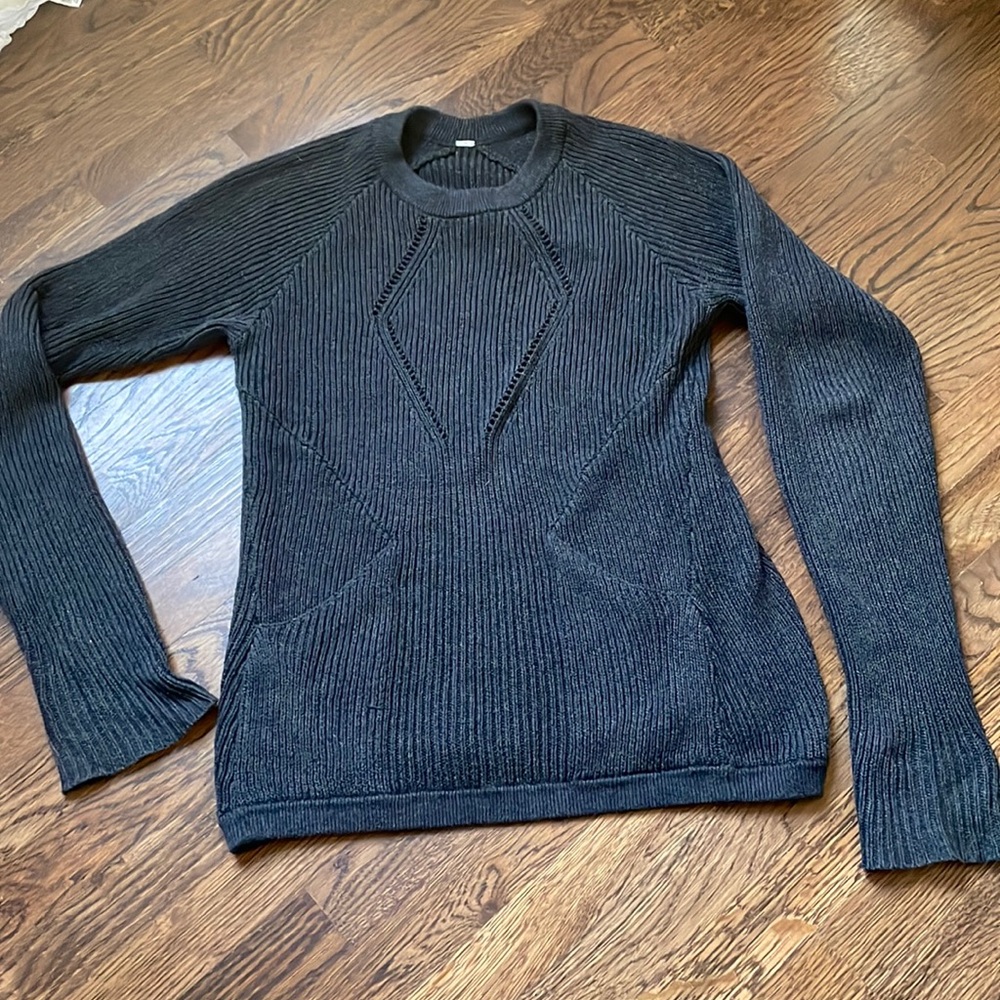 lululemon The Sweater The Better Heather Black Gray Sweater, Size 6